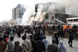 گل پلازہ کی ایک دن سے 30 لاشیں برآمد، جاں بحق افراد کی تعداد 61 تک جا پہنچی