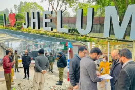 ڈپٹی کمشنر جہلم کا اولڈ جی ٹی روڈ اور بازار کا دورہ، ماڈل بازار بنانے اور شجرکاری مہم تیز کرنے کا اعلان