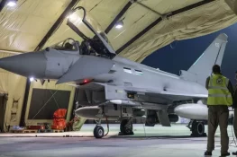 ایران امریکا کشیدگی میں اضافہ، برطانیہ کا قطر میں لڑاکا طیارے تعینات کرنے کا اعلان