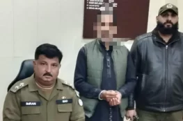 جہلم: ٹریفک اہلکاروں سے بدتمیزی اور دھمکیاں دینے والا ملزم گرفتار