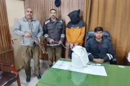 گجرات پولیس کا منشیات فروشوں اور ناجائز اسلحہ برداروں کے خلاف اہم آپریشن