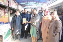 ضلع گجرات میں کیش لیس نظام کے فروغ کیلئے ڈیجیٹل آن بورڈنگ ڈرائیو کا آغاز