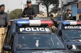 کراچی: پولیس مقابلے میں اہلکار شہید، ایک زخمی، ایک ڈاکو ہلاک