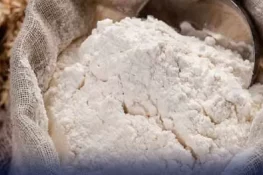 ملک کے مختلف شہروں میں آٹے کی قیمتوں میں اضافہ، حیدرآباد اور پشاور سب سے زیادہ متاثر