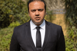 پنجاب بار کونسل نے فیض حمید کے وکیل میاں علی اشفاق کا لائسنس معطل کر دیا