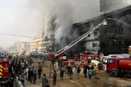 گل پلازہ سانحہ: دو منزلیں کلیئر، ہلاکتوں کی تعداد ، 83 افراد تاحال لاپتا