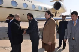 وزیراعظم شہباز شریف کوئٹہ پہنچ گئے، بلوچستان کے ترقیاتی منصوبوں کا اعلان کریں گے