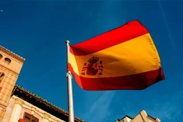 اسپین نے 5 لاکھ غیر قانونی تارکین وطن کو قانونی حیثیت دینے کا منصوبہ منظور کر لیا