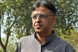 پیپلز پارٹی سیاست سے جڑی ہے، ن لیگ کا سیاست سے کوئی تعلق نہیں:اسد عمر