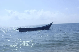 کیٹی بندر کے قریب شکار کیلیے جانے والے 8 افراد کی کشتی سمندر میں ڈوب گئی