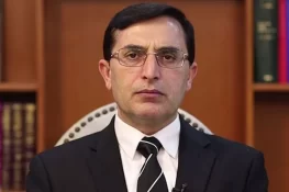 علیمہ خان کی ’چارج شیٹ‘ پر سوال، بیرسٹر گوہر کا دو ٹوک مؤقف سامنے آگیا