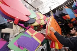 لاہوریے بسنت کے بخار میں مبتلا، پتنگوں کی خریداری کا آغاز