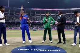 ٹی ٹوئنٹی ورلڈکپ میں پاک بھارت ٹاکرا: بھارت کا 176 رنز کا ہدف