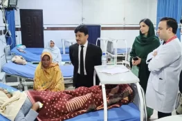 کمشنر گوجرانوالہ کا میجر عزیز بھٹی شہید ٹیچنگ ہسپتال گجرات کا معائنہ