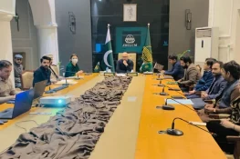 رمضان نگہبان پیکج؛ جہلم میں 10 ہزار مستحق خاندانوں کیلئے راشن کارڈز اور 32 رمضان دسترخوان لگانے کا فیصلہ