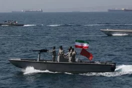 ایرانی پاسدارانِ انقلاب کی امریکی پرچم والے جہاز کو روکنے کی کارروائی