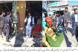 کھاریاں میں جی ٹی روڈ پر غلط پارکنگ کے خلاف کریک ڈاؤن، ڈرائیورز کو وارننگ