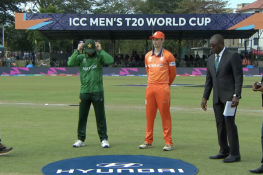 ٹی ٹوئنٹی ورلڈکپ کا آغاز: پاکستان کا نیدرلینڈ کے خلاف فیلڈنگ کا فیصلہ