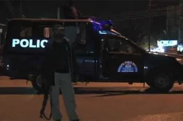 کراچی میں جعلی کال سینٹر بے نقاب، چھاپے کے دوران 4 ملزمان گرفتار