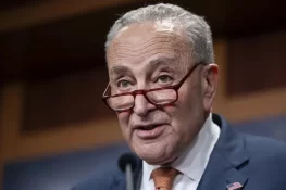 امریکی سینیٹر کی زبان پھسل گئی: “اسرائیل کو نیوکلیئر ریاست کے طور پر نہیں دیکھنا چاہتا”