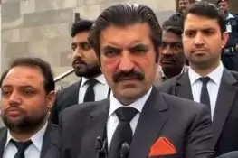 شیر افضل مروت: عمران خان جیل سے اپنی بہنوں کی وجہ سے باہر نہیں آ سکے