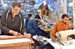 عیدالفطر سے قبل جہلم میں درزیوں نے سلائی کے نرخ بڑھا دیے، شہری پریشان