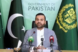 صرف 2 آئل ٹینکر پاکستان پہنچے، باقی ہمارے نہیں تھے: بیرسٹر عقیل ملک