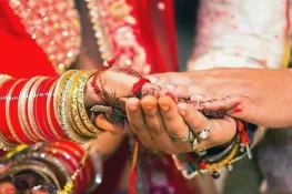 خیبرپختونخوا میں سرکاری ملازمین کی غیرملکیوں سے شادی کے لیے اجازت لازمی قرار