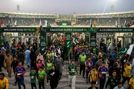 پی ایس ایل فائنل کیلئے شائقین کو اسٹیڈیم آنے کی اجازت مل گئی