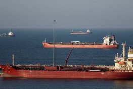 ایران کا اعلان: آبنائے ہرمز سے گزرنے والے جہازوں پر نیا ٹول نظام نافذ کرنے کا منصوبہ