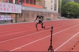 چین کا تیز رفتار انسان نما روبوٹ، یوسین بولٹ کی رفتار کے قریب پہنچ گیا