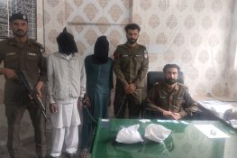 گجرات میں منشیات فروشوں کے خلاف کریک ڈاؤن تیز، دو ملزمان گرفتار