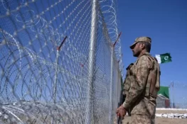 پاک افغان سرحد پر کشیدگی: پاک فوج کا بھرپور جواب، متعدد چوکیاں تباہ