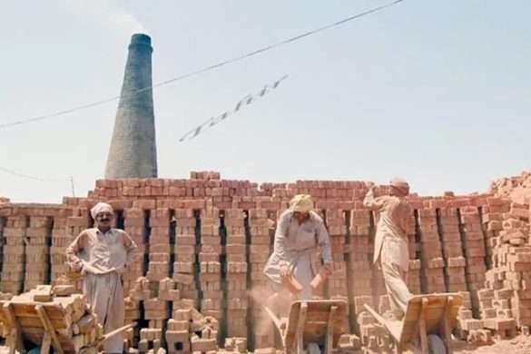 ضلع جہلم میں بھٹہ مالکان نے اینٹوں کے من مانے نرخ مقرر کر لئے