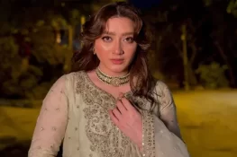 مومنہ اقبال کا ردعمل، “پیسے کا بیانیہ اصل معاملے سے توجہ ہٹانے کی کوشش ہے”