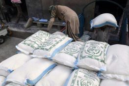 ملک بھر میں آٹے کی قیمتوں میں تیزی سے اضافہ: ایک ہفتے میں نمایاں مہنگائی ریکارڈ