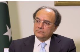 بجلی سستی ہوگی یا مہنگی؟ وزیر خزانہ نے واضح جواب دینے سے گریز کر دیا