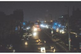 کراچی میں طویل غیر اعلانیہ لوڈشیڈنگ سے شہری شدید مشکلات کا شکار