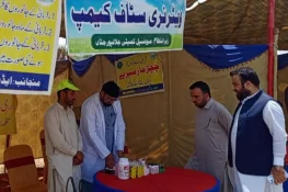 اسسٹنٹ کمشنر گجرات کا جلالپور جٹاں مویشی منڈی کا معائنہ