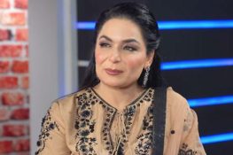 جین زی کو ہمارا مقابلہ کرکے دکھانا ہوگا، اداکارہ میرا کا نوجوان فنکاروں کو چیلنج