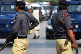 کراچی میں بڑی رقم لے جانے والوں کیلئے پولیس سکیورٹی کی پیشکش