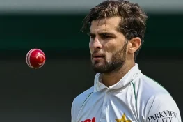 شاہین آفریدی کے ٹیسٹ مستقبل پر سوالیہ نشان، ریڈ بال اسکواڈ سے مسلسل باہر رکھنے کا فیصلہ