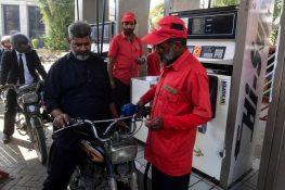 حکومت نے پیٹرول سبسڈی اسکیم بند کرنے کا اعلان کر دیا
