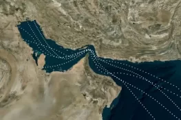 ایران نے آبنائے ہرمز میں بحری آمدورفت معطل کر دی، خلاف ورزی پر کارروائی کی وارننگ