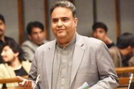 سینیٹ میں دنیش کمار کی سودی نظام پر تنقید، ایران سے پیٹرول درآمد قانونی بنانے کا مطالبہ