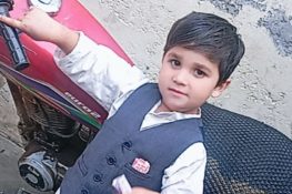 لاہور میں کھلے مین ہول میں گر کر 5 سالہ بچہ جاں بحق، وزیراعلیٰ پنجاب کا نوٹس، مقدمہ درج
