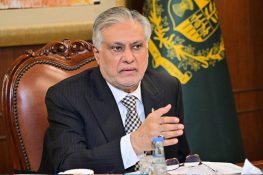 آبنائے ہرمز میں 60 روز تک ٹول ٹیکس معطل رہے گا، امریکا اور ایران کو مذاکرات کی میز پر لانے میں کردار ادا کیا: اسحاق ڈار