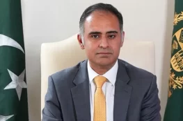 نورین نیازی کا بیان ناقابل قبول، پی ٹی آئی قیادت ملک کو نقصان پہنچانا چاہتی ہے: بلال اظہر کیانی