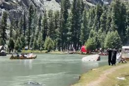 سوات کی سیف اللہ جھیل میں کشتی الٹ گئی، 5 سیاح جاں بحق، سرچ آپریشن جاری