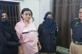 منشیات اسمگلنگ کیس: ملزمہ انمول عرف پنکی جیل میں عام کپڑے پہن سکتی ہے، ویمن جیل سپرنٹنڈنٹ